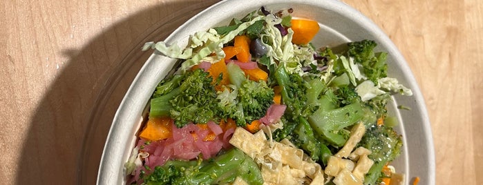 CHOPT is one of CT Eats.
