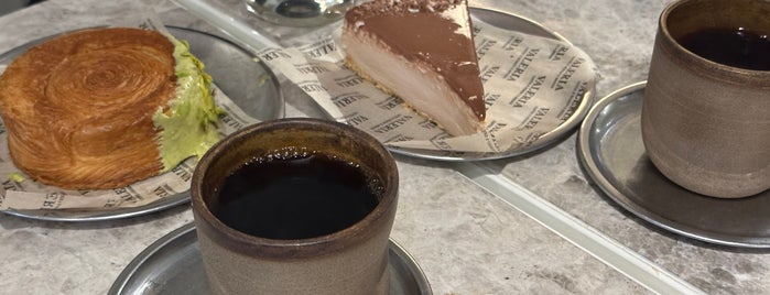 Valeria Coffee Dessert Bakery is one of İstanbul Caffe.