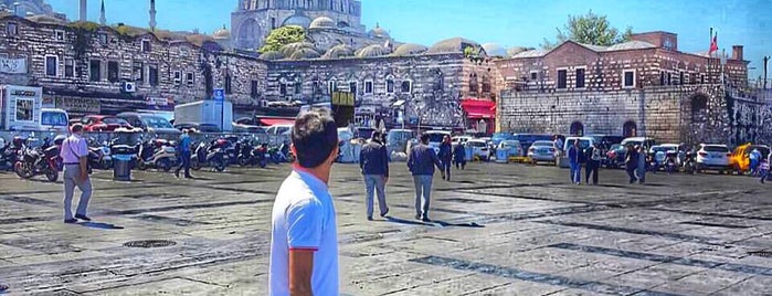 Yeni Cami Meydanı is one of Istanbul Trip.