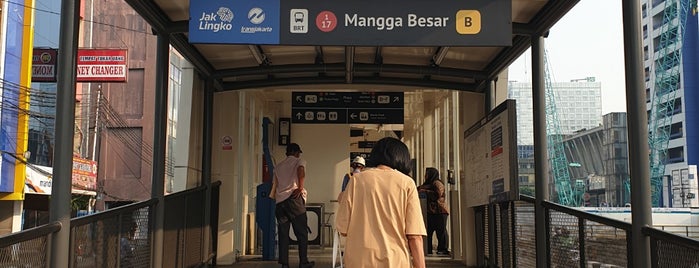 Halte TransJakarta Mangga Besar is one of My Routes.