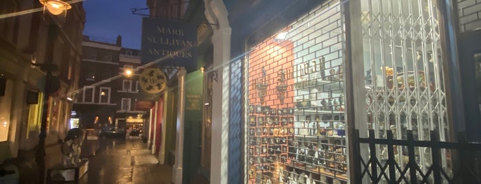Mark Sullivan Antiques and Decoratives is one of London.