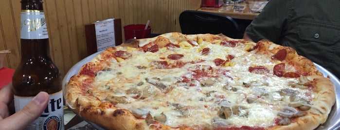 New York's Famous Pizza and Pasta is one of Vacation FL 2021.