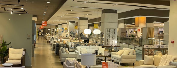 Home Centre is one of Haya V. List.