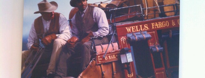 Wells Fargo is one of Lieux qui ont plu à La-Tica.