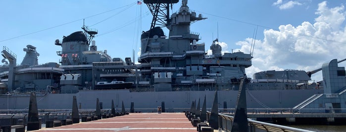 Battleship New Jersey Museum & Memorial is one of สถานที่ที่ Jessica ถูกใจ.