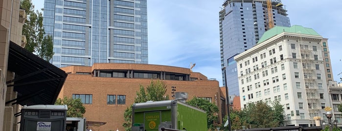 TriMet Pioneer Square South MAX Station is one of Train Stations/Stops.