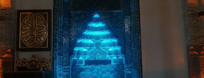 Sahib-i Ata Camii is one of Konya Yapılacak Şeyler.