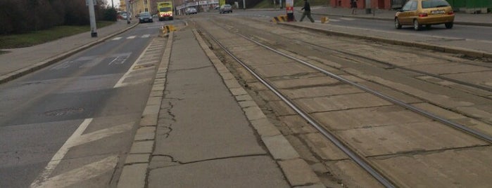 Na Hroudě (tram, bus) is one of Tramvajové zastávky v Praze (díl první).