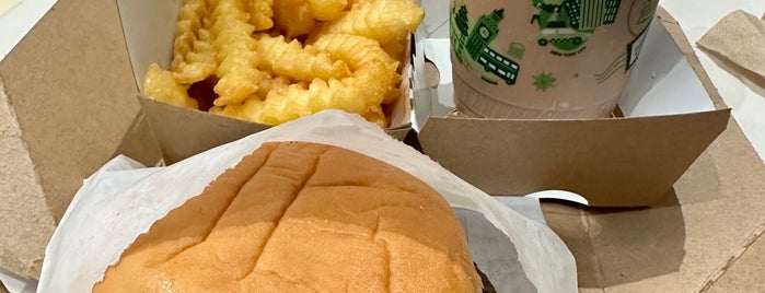 Shake Shack is one of Don'un Beğendiği Mekanlar.