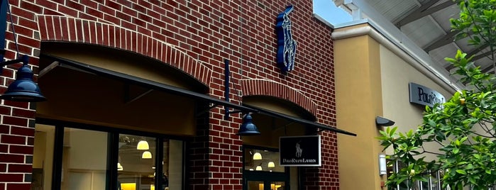 Polo Ralph Lauren Factory Store is one of Franklin Mills Mall.