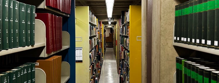Van Pelt-Dietrich Library is one of Upenn.
