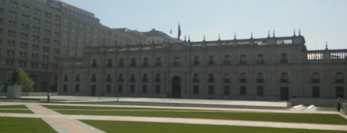 Palacio de La Moneda is one of Locais curtidos por Julio D..