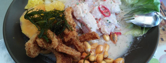 El Cebiche de Ronald is one of Julio D.さんのお気に入りスポット.
