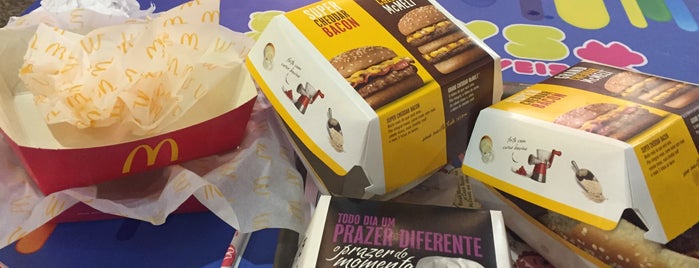 McDonald's is one of Meus Lugares.