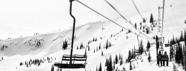 Schweitzer Mountain Resort is one of Bucket List Skiing.