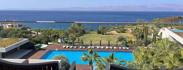 On'live Deluxe Çeşme is one of Otel.