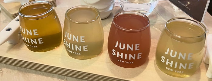 Juneshine is one of Lieux qui ont plu à suneel.
