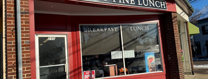 Knotty Pine Restaurant is one of Diners.