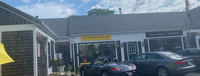 Buttercup Cafe is one of สถานที่ที่ David ถูกใจ.