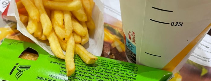 McDonald's is one of Lurdy Ház.