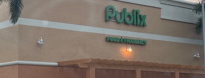 Publix is one of casa blanca.