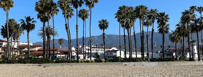 West Beach is one of Tempat yang Disukai Ksenia.