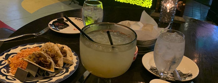 Borracha Mexican Cantina is one of Lizzieさんの保存済みスポット.