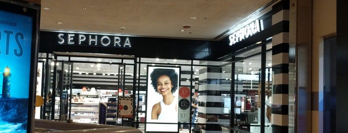 SEPHORA is one of Erikaさんのお気に入りスポット.