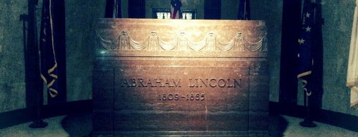 Lincoln Tomb State Historic Site is one of Places I MUST go...someday..