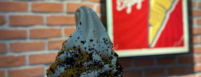 Penguin’s Ice Cream is one of KSA ,Jeddah 🌊.