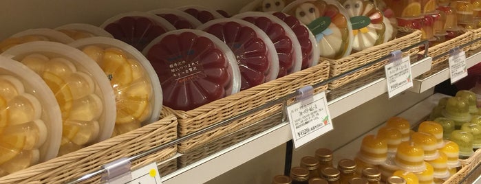 KARUIZAWA Farmers' Gift ららぽーと横浜店 is one of ららぽーと横浜.