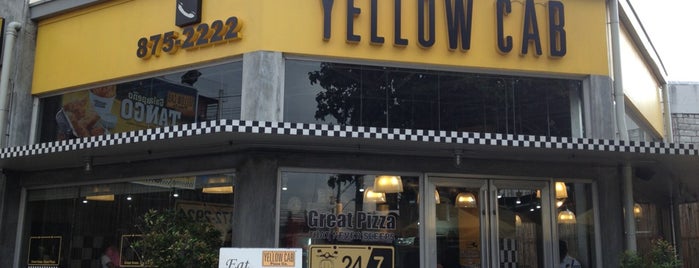Yellow Cab Pizza Co. is one of Tempat yang Disukai Edzel.