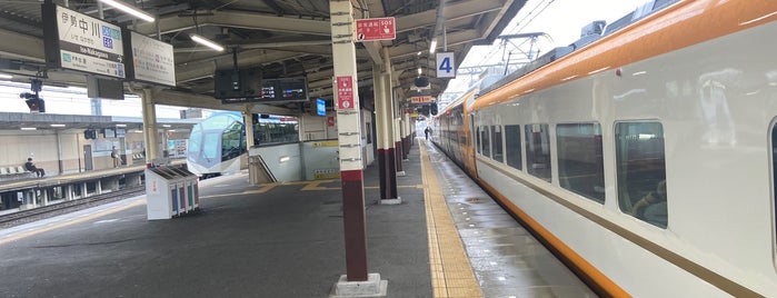 Ise-Nakagawa Station is one of 近畿日本鉄道 (西部) Kintetsu (West).