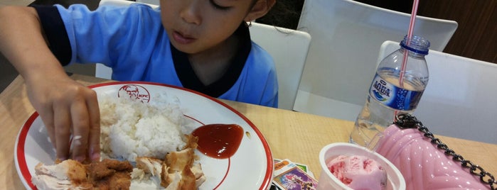 KFC is one of Tempat Makan Favorit.