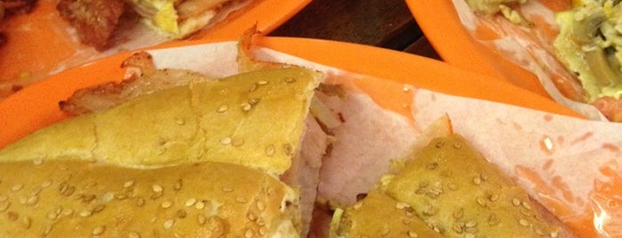 Tortas La Bamba is one of Bianca 님이 저장한 장소.