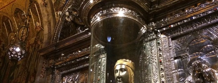 La Moreneta (La Virgen de Montserrat) is one of Lugares guardados de AP.