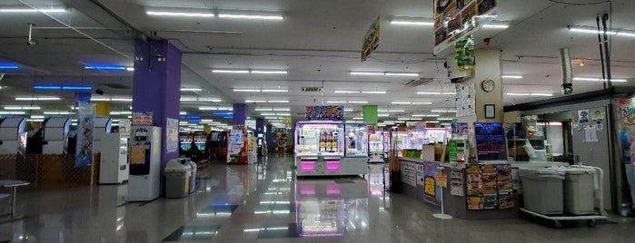 群馬レジャーランド 藤岡店 is one of Tempat yang Disukai Minami.