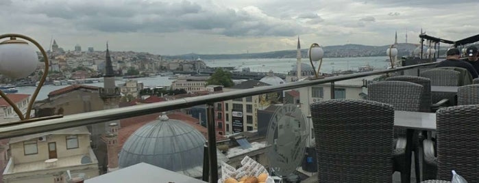 Giriftar Cafe is one of Istanbul Europe.