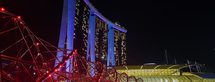 Marina Bay Sands is one of Che’s Liked Places.