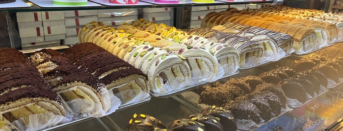 Allameh Hyper Pastry Shop | هایپر شیرینی علامه is one of Tehran.