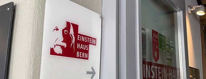 Einstein-Haus is one of Posti che sono piaciuti a Gaia.
