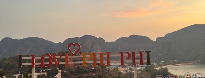 Phi Phi Viewpoint 1 is one of กระบี่.