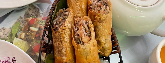 Pho Ngoc Yen Restaurant is one of Mississauga Eats.