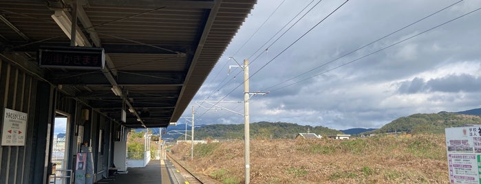 Kamimuragakuen-Mae Station is one of JR鹿児島本線.