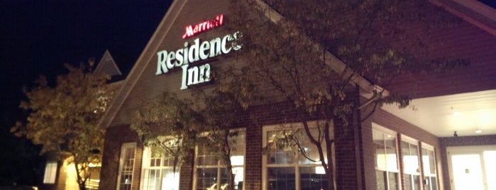 Residence Inn is one of Tempat yang Disukai Scott.