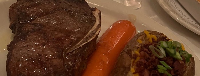 Bob's Steak & Chop House is one of San Antonio Winter Restaurant Week 2017.
