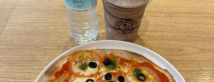 The Coffee Bean & Tea Leaf is one of Bielさんのお気に入りスポット.