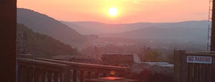 Bear Mountain Resort is one of Western NY Food to Eat.