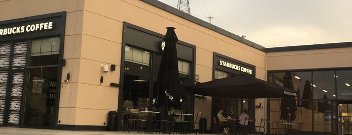 Starbucks is one of Neslihan : понравившиеся места.