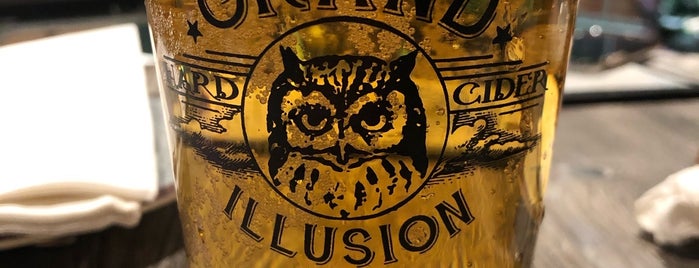 Grand Illusion Cider is one of Locais curtidos por Whitni.